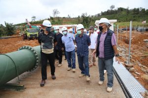 Plh Kepala BP Batam Tinjau Proyek Transmisi Waduk Tembesi, Sabtu (10/10/2020).